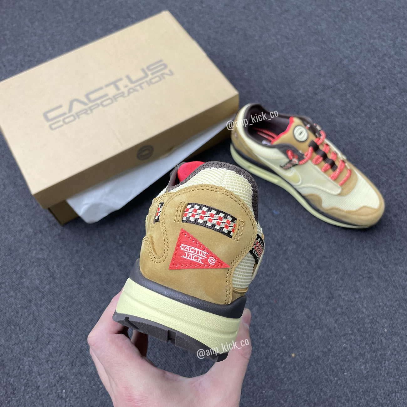 Travis Scott Nike Air Max 1 Wheat Anpkick Do9392 701 (2) - www.newkick.vip